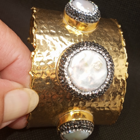Freshwater Pearls, Black Swarovski Crystals Gold Cuff - Picture 2 of 3